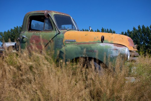GHamburgh_MG_9680-Old-Truck-HIding-in-the-Weeds